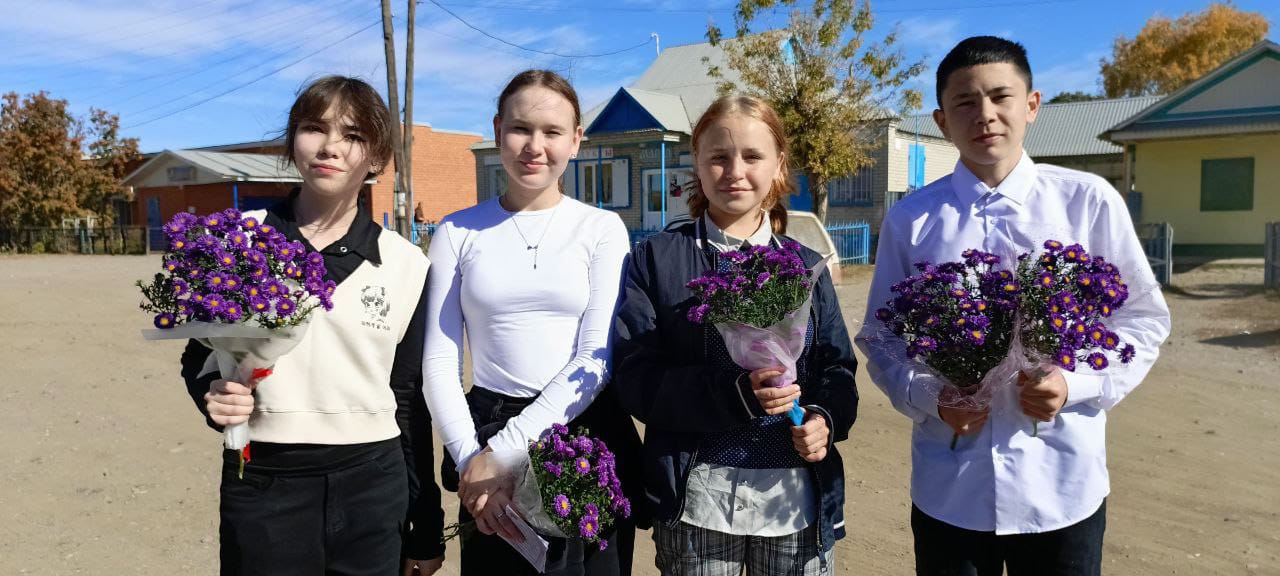 Поздравление ветеранов.