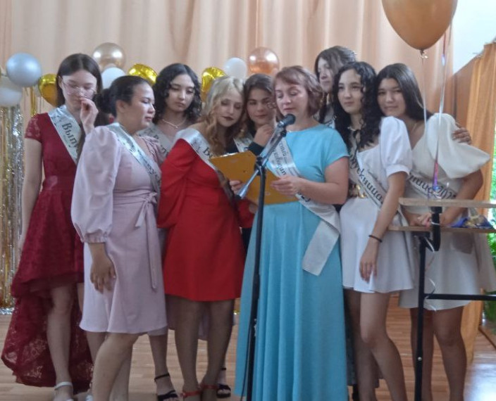 В прошедшие выходные отгремели в школе выпускные!.